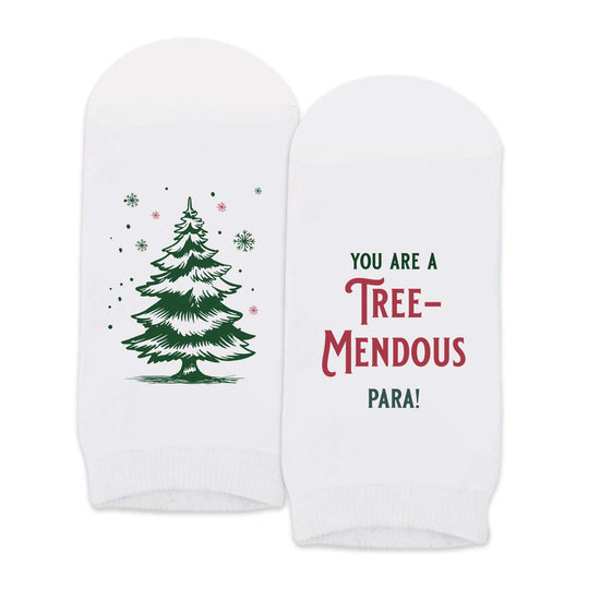 socks with tree-mendous message for para